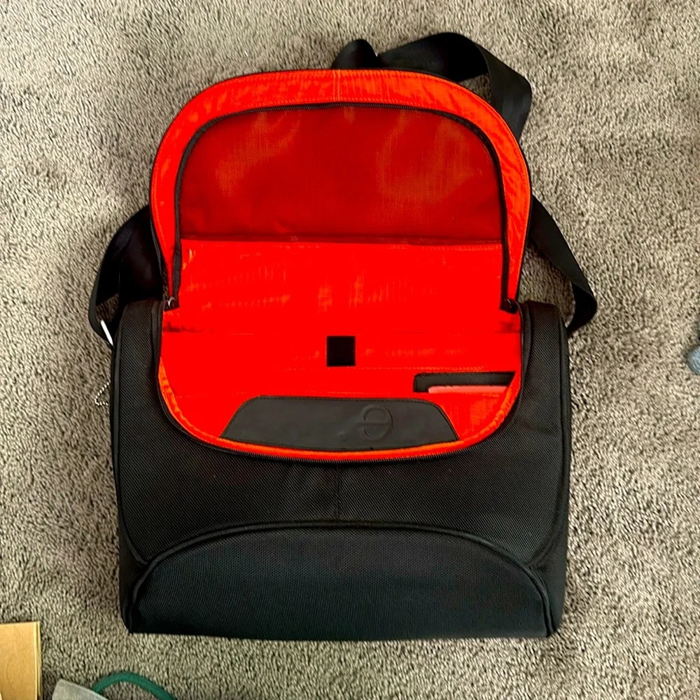 Laptop Carrier